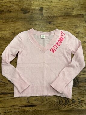 Golden Sun Light Pink V-Neck Sweater with Hot Pink 'Salty Blonde' Embroidery